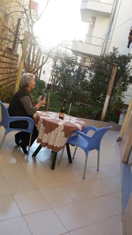 Vila Lemon Tree Sarandë Eksteriør billede